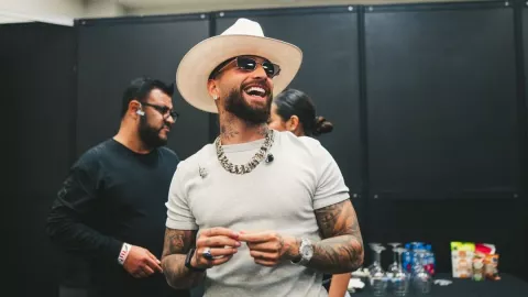Maluma se niega a hablar con la prensa durante promoción de su gira en México