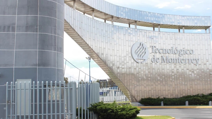 Tec de monterrey-UNAM-egresados-empleo-universidades.jpg