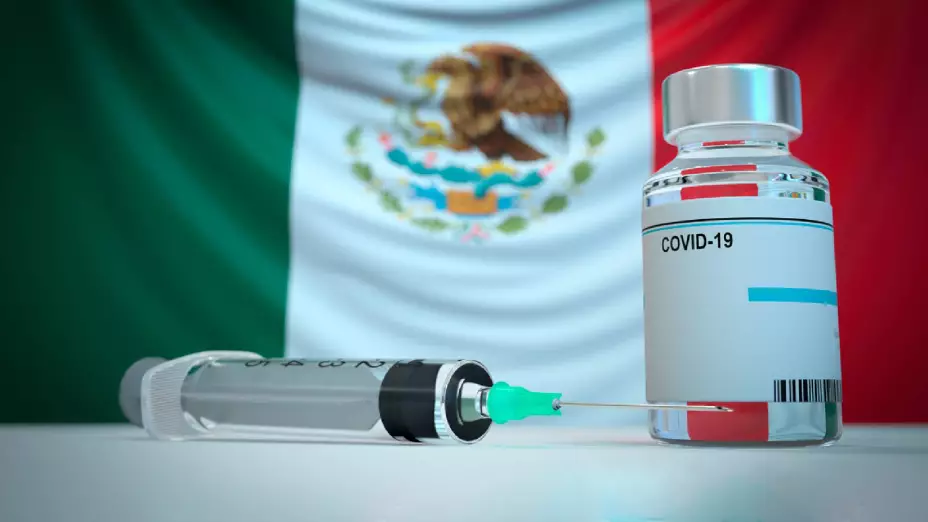 En abril estará vacunada casi toda la población vulnerable: AMLO