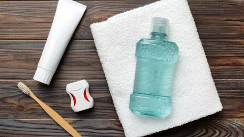 ¿Cuál es el hábito relacionado con los dientes que debilita al corazón? ¡No podrás creerlo!