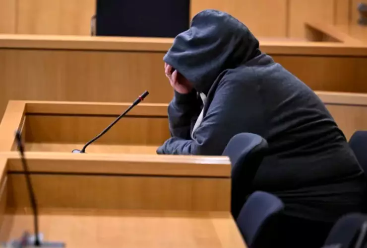 Fernando P. sentenciado por drogar y violar a su esposa 15 años en Alemania.png