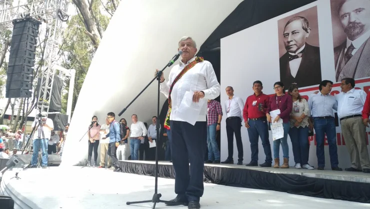 Presidente electo AMLO llega a Nayarit