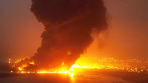 Israel bombardeó un puerto controlado por los hutíes en Yemen