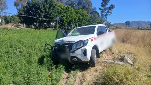 Camioneta se salió de la autopista Atlixco-Puebla tras accidente hoy domingo; así quedó
