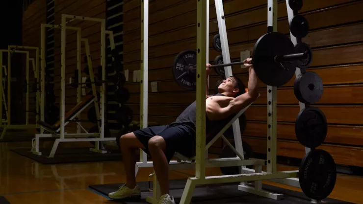 Un hombre de 42 años sufrió un trágico accidente en un gimnasio