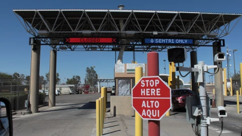 Puerto de entrada a Estados Unidos de la CBP en Arizona