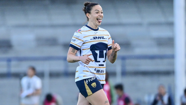 Stephanie Ribeiro festeja gol con Pumas Femenil.jpg