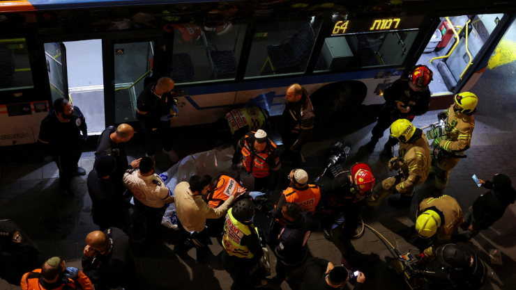 Autobús atropella a un grupo de personas en Jerusalén
