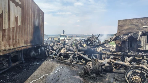 Trágico choque e incendio en Los Altos; muere adulto mayor en aparatoso accidente