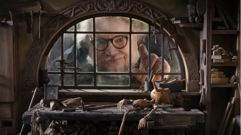 del toro.jpg