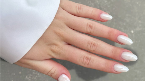 Milky - uñas blancas para verano 2026