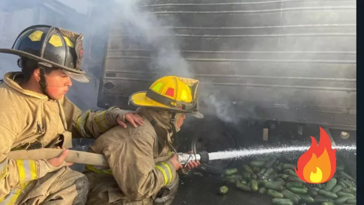 ¿Qué causó el incendio de un tráiler en la carretera Osiris de Zacatecas hoy 8 de noviembre?