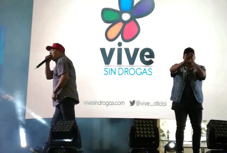Mr. Fark y Saga, conductores del evento