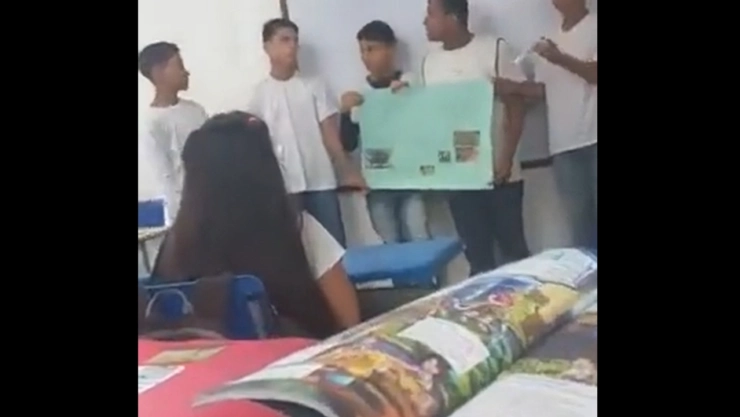 Estudiante apuñala a su compañera en Brasil