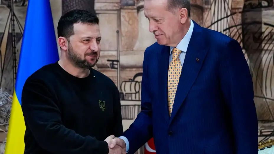 Los presidentes de Ucrania, Volodymyr Zelenskyy, y de Turquía, Recep Tayyip Erdogan.