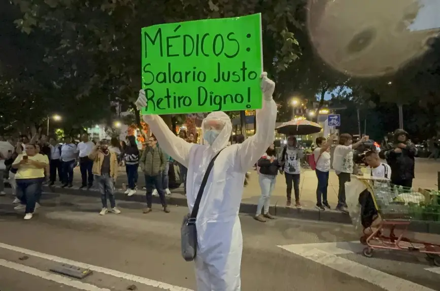 marcha-trabajadores-imss-cdmx-hoy-13-octubre-2026.jpg