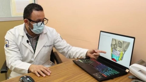 Médicos del IMSS reconstruyen mandíbula de paciente que sufrió 36 años.jpeg