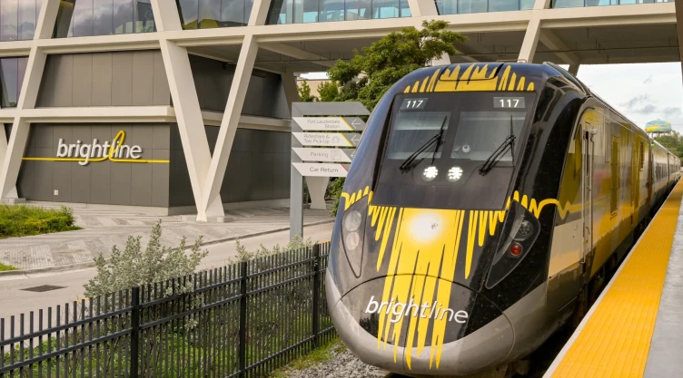 Una estación del tren Brightline en Florida