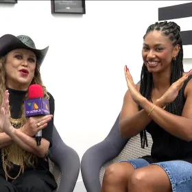 “LaChicuela” platica con Nia, quien llega con un nuevo proyecto de sabor latino