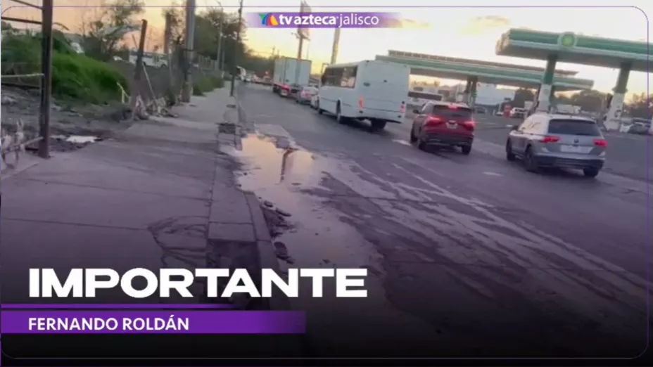 ¡Sin clientes! Fuga de aguas negras afecta a negocios de comida en Adolf B. Horn