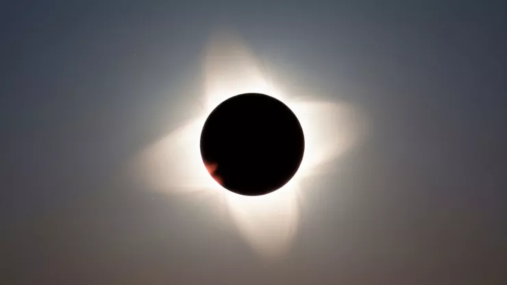¿Se avecina un eclipse solar de 6 días Lo que dice la ciencia.jpg
