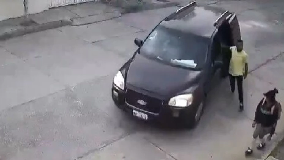 Niña de secundaria se salva de ser secuestrada en México; quedó captado en video