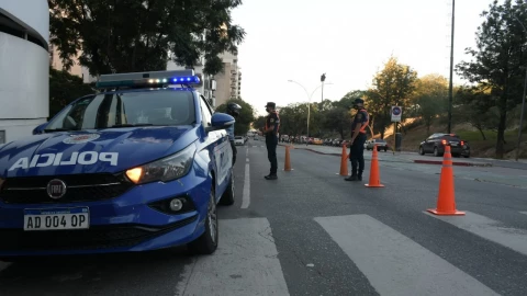 Tras caer de un edificio y estar en coma, joven despierta y revela quién la empujó
