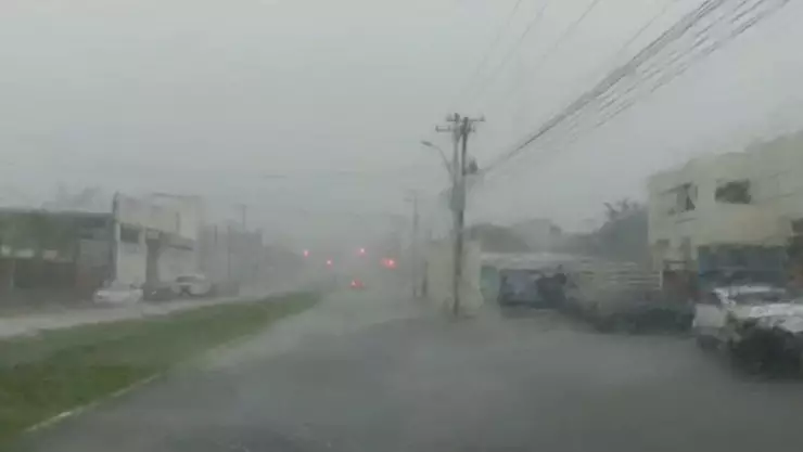 VIDEO_ Fuertes lluvias sorprenden a los yucatecos este jueves 11 de julio