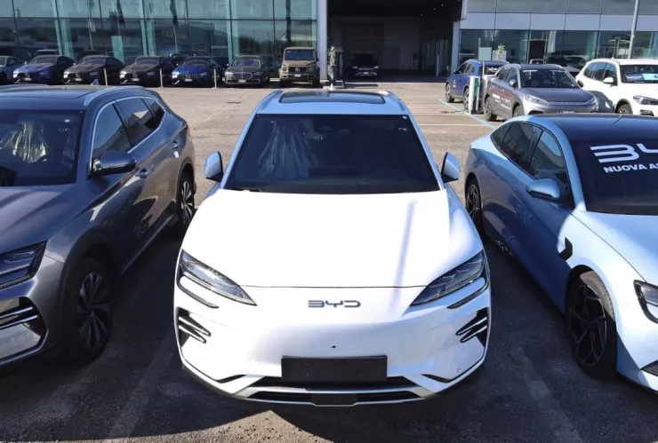 México subirá hasta 50% los aranceles a autos y productos chinos; implementará el nivel máximo permitido por la OMC