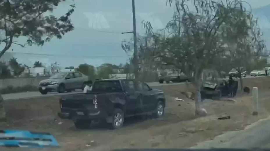 VIDEO_ Grave accidente automovilístico en el periférico de Mérida