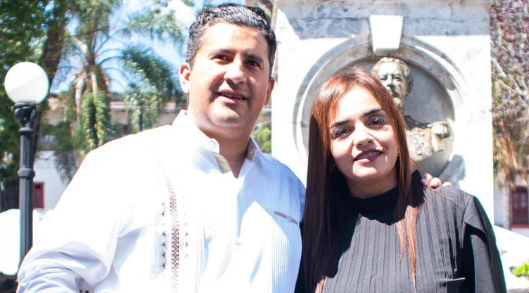 Grecia Quiroz y Carlos Manzo