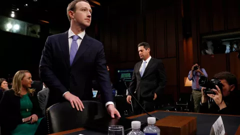 Zuckerberg comparece ante senadores de EEUU