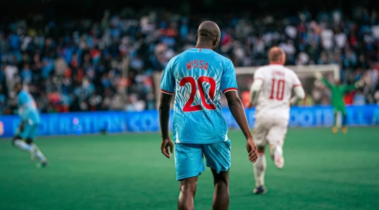 Jugador que anotó el gol de RD Congo a Portugal estuvo cerca de perder un ojo tras ser atacado con ácido, además salvó a su hija de ser secuestrada