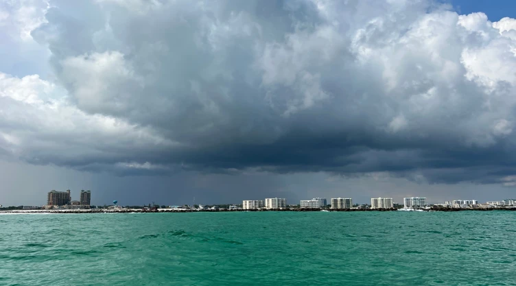 Nube cubre Miami, Florida