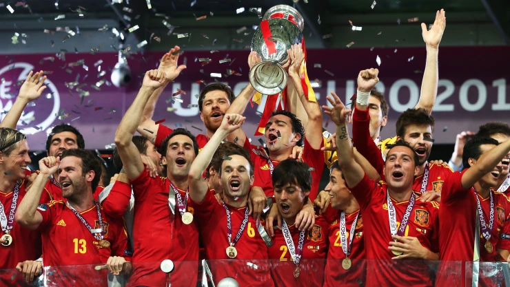 En 2012, España consumó el bicampeonato de la Eurocopa frente a Italia. Xavi y compañía le dieron el tercer trofeo continental a su gente.