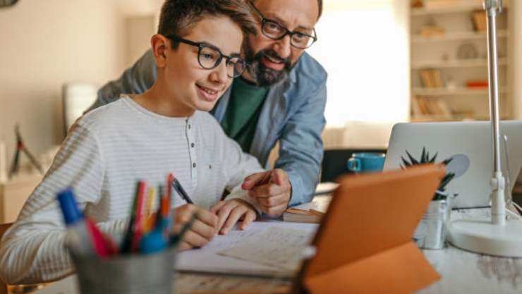 educación a distancia.jpg