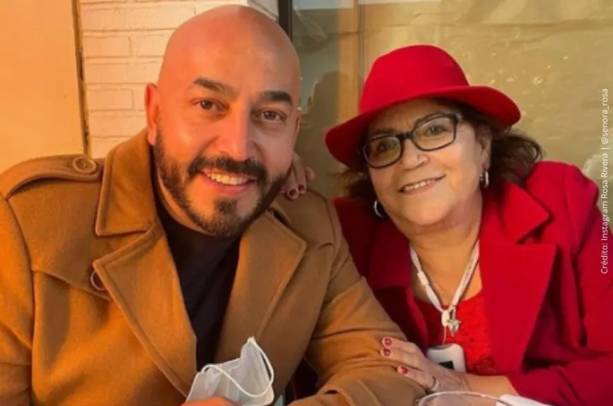 Doña Rosa Rivera y Lupillo comiendo..jpg
