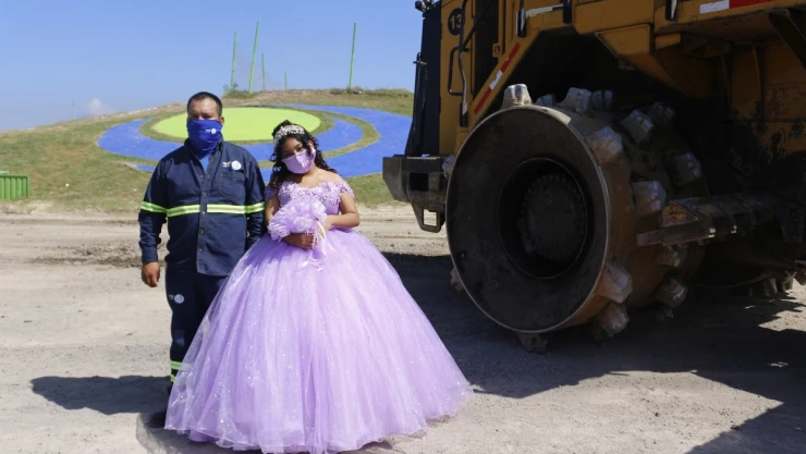 quinceañera papá basurero.jpg