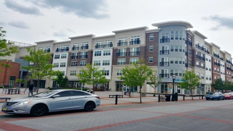 una vista de viviendas en Metuchen, NJ.