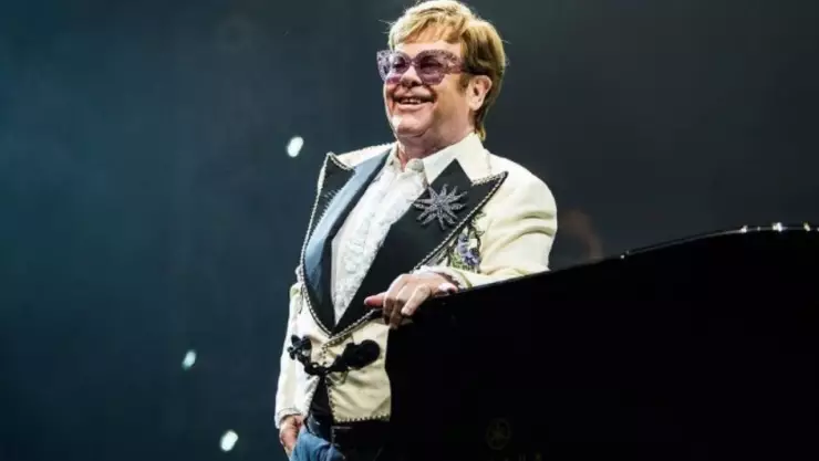 ¿Cuál es el estado de salud de Elton John? Fue hospitalizado en Francia