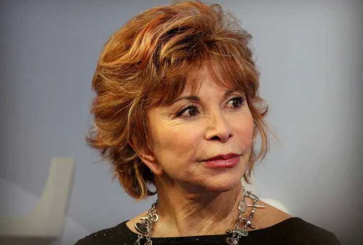 Isabel Allende, ganadora al Premio Planeta.png