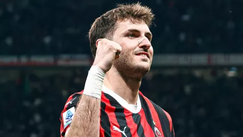 Santiago Gimenez es uno de los mejores mexicanos de Europa, seg&uacute;n la IA