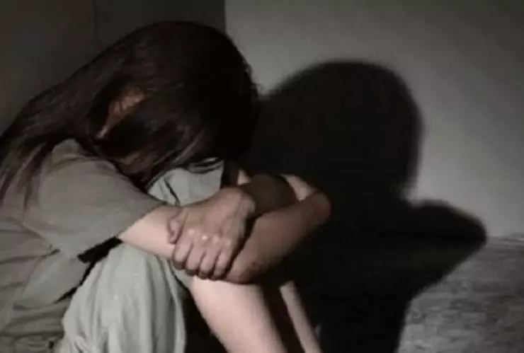 Diez hombres drogan y abusan de una joven que celebraba sus 15 años