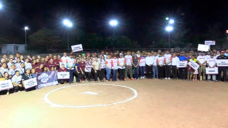 Inaugura el rector Dámaso Anaya el Torneo de softbol para Funcionarios, Maestros y Empleados de la UAT