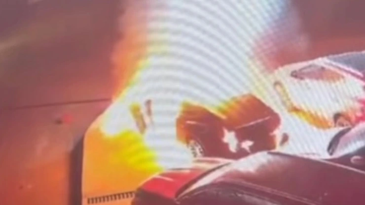 Exempleado inicia incendio en agencia de autos Ciudad Juárez