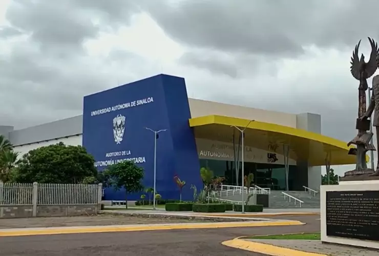 Edificio del Auditorio de la Autonomía Universitaria de la UAS