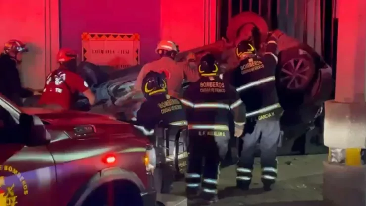 Accidente vehicular en Chivatito: Jóvenes vuelcan auto cerca del Bosque de Chapultepec