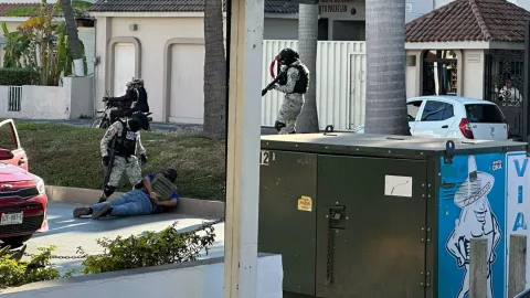 Detienen a sujetos armados en la Zona Dorada de Mazatlán