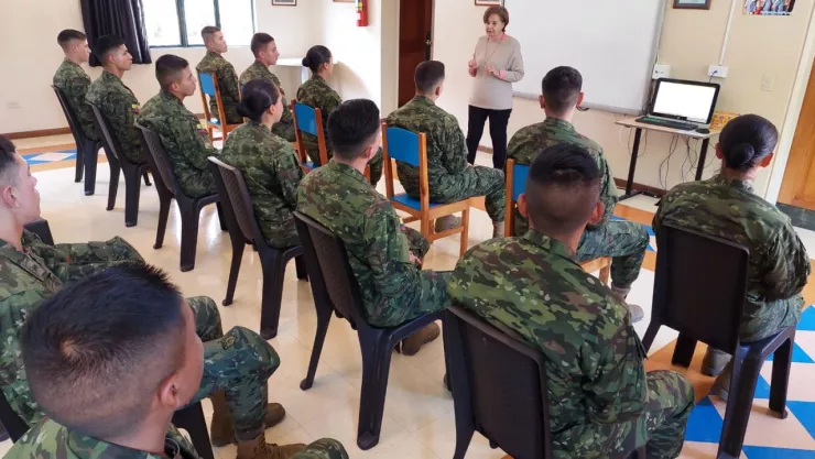 Reclutamiento para trabajar en el Colegio Militar