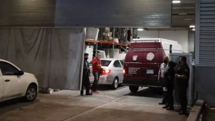 Hombre asesina a dos empleados de tienda en Tlalnepantla y luego se dispara